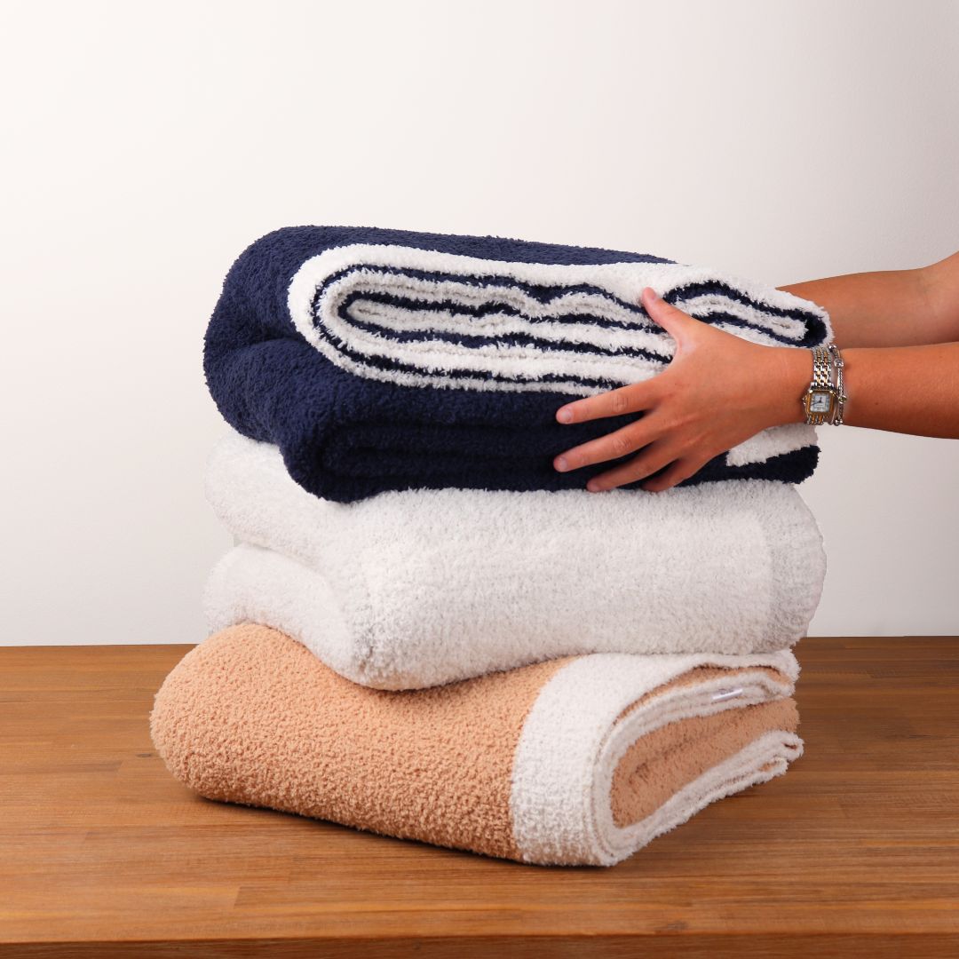 Cozy Stretch Throw Blanket